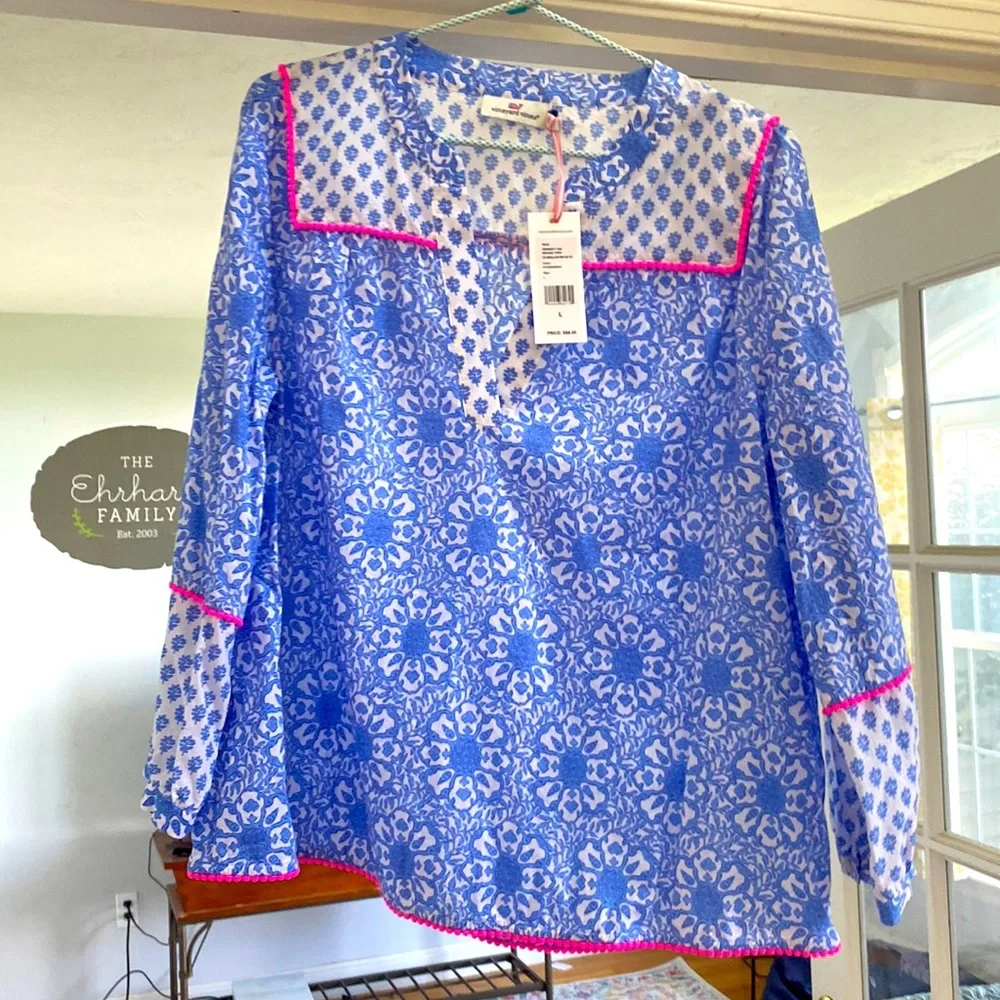 Vineyard Vines top - brand new - Picture 1 of 6